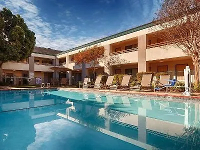 Best Western Heritage Inn Concord 3*,
